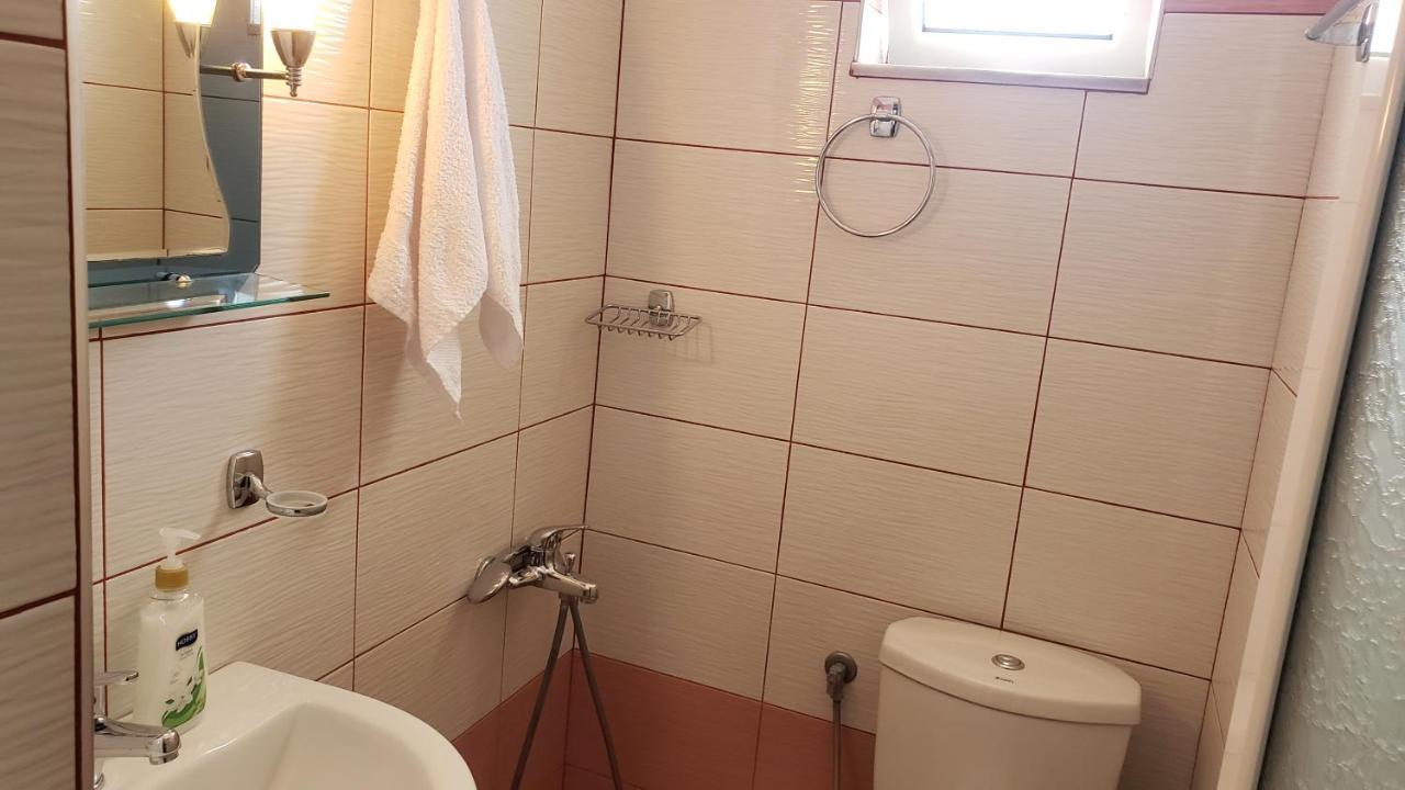 Guesthouse Shehu كساميل المظهر الخارجي الصورة